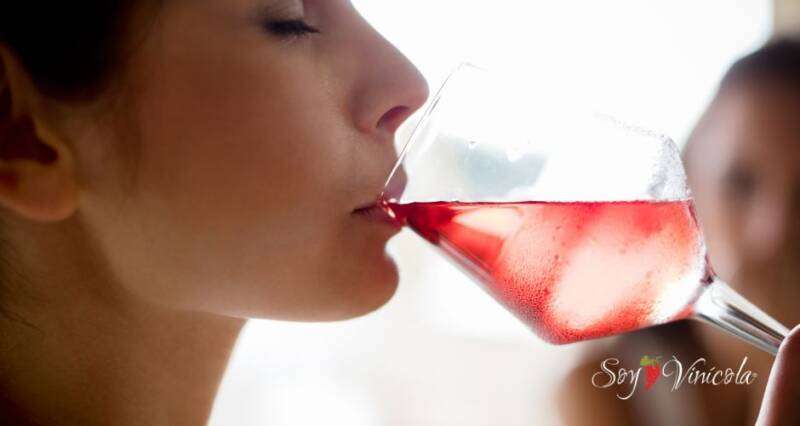 Cuándo es válido utilizar una copa diferente para beber vino